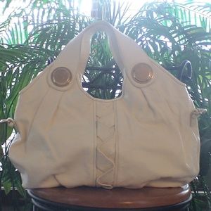 Women's White Shoulder Bag - Classic Soft Leather Tote